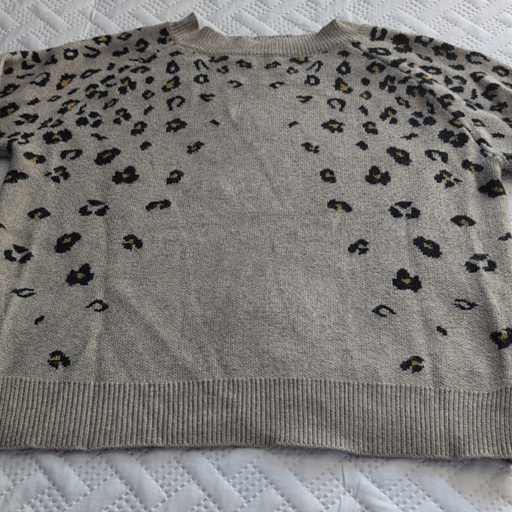 Easel Beige Leopard Print Sweater